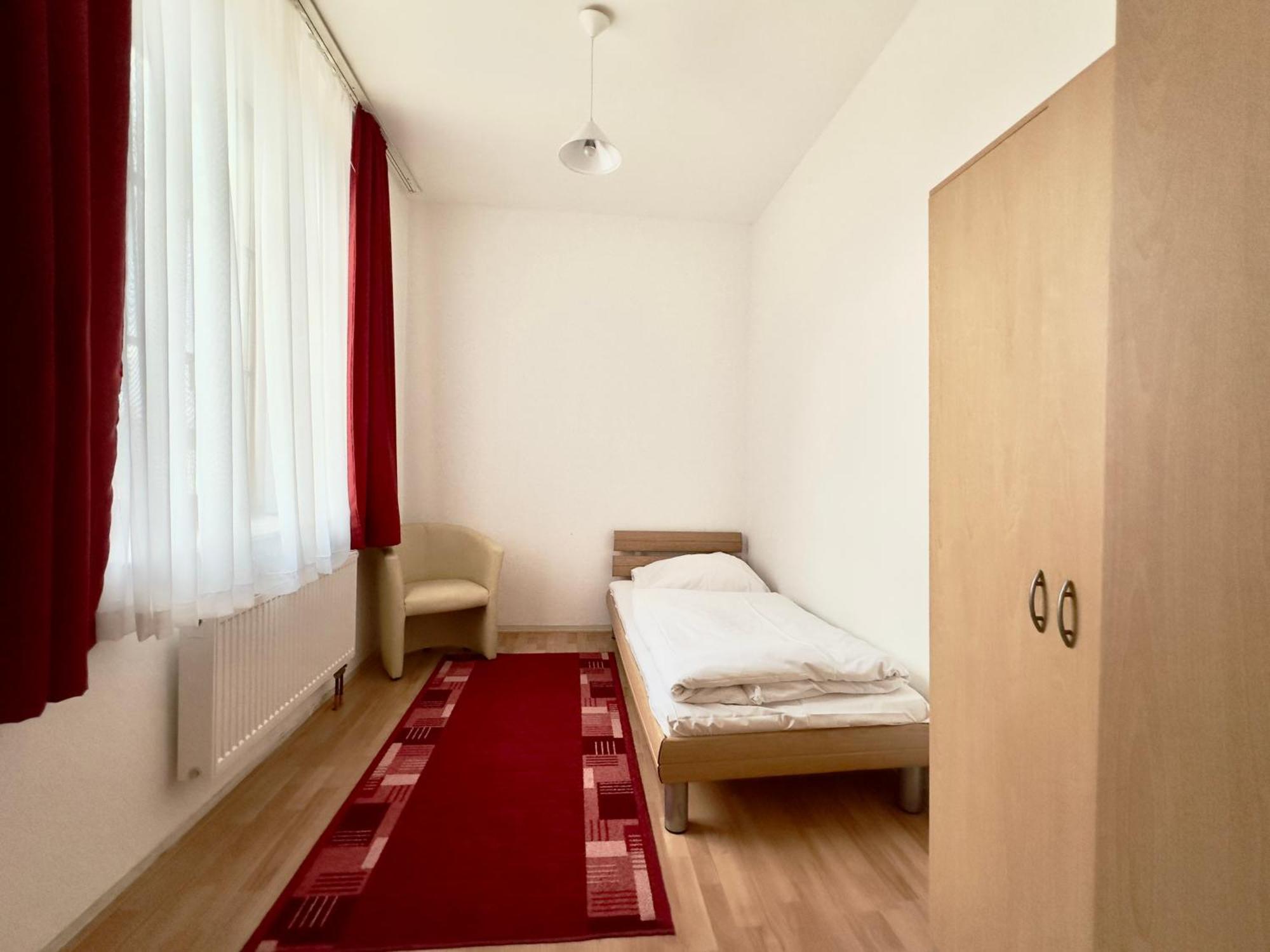 Picobello Pension Görlitz Buitenkant foto